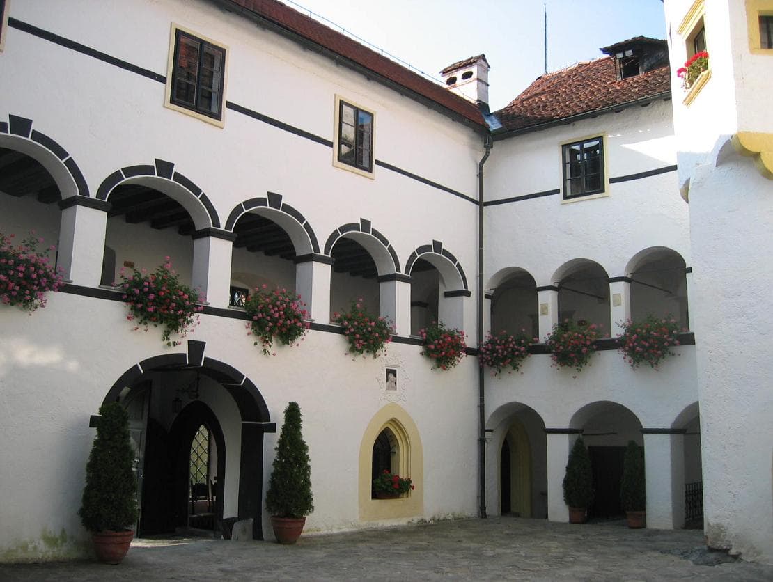 Bogenšperk Castle
