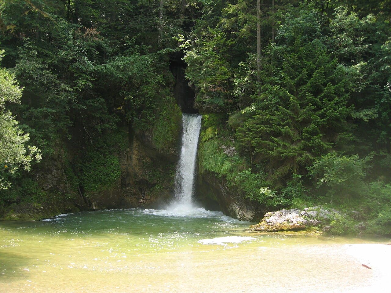 Grmečica waterfalls