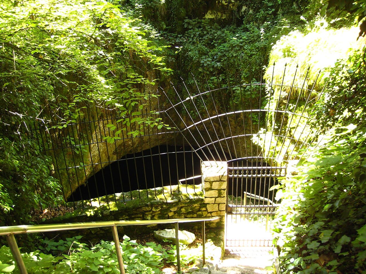 Vilenica Cave
