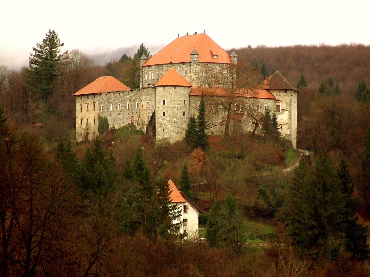Mirenski Grad