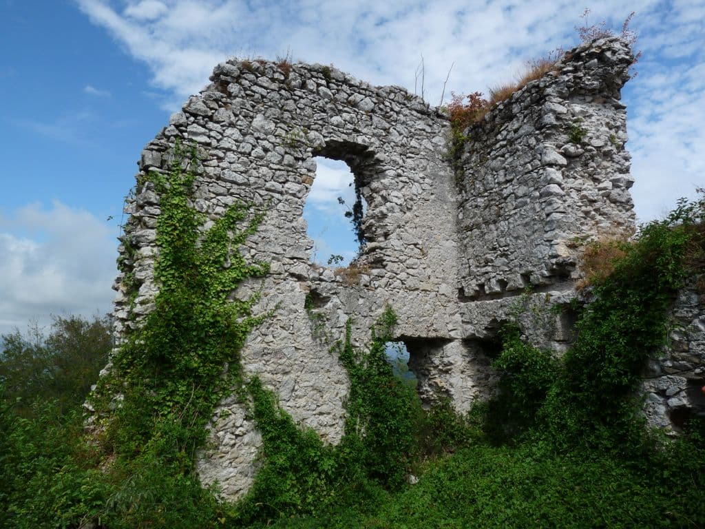Zbelovo Castle
