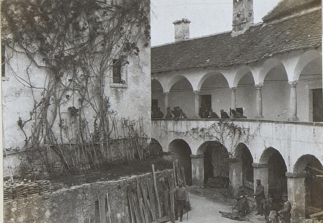 Mirenski Grad