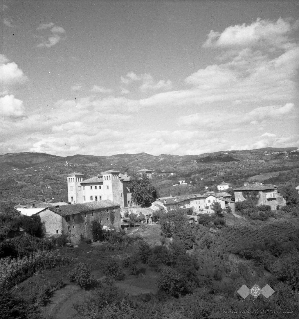 Dobrovo Castle