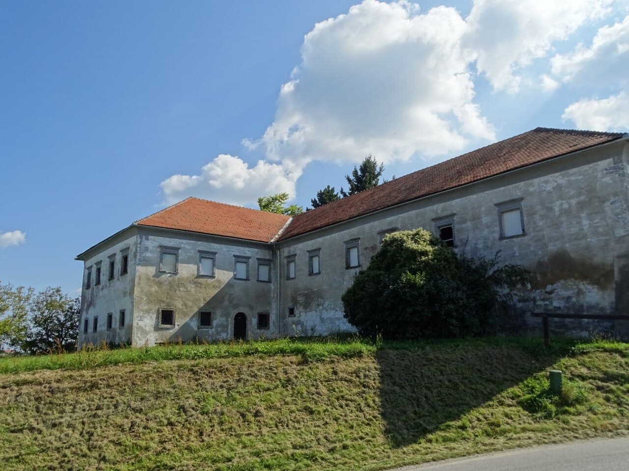 Železne Dveri