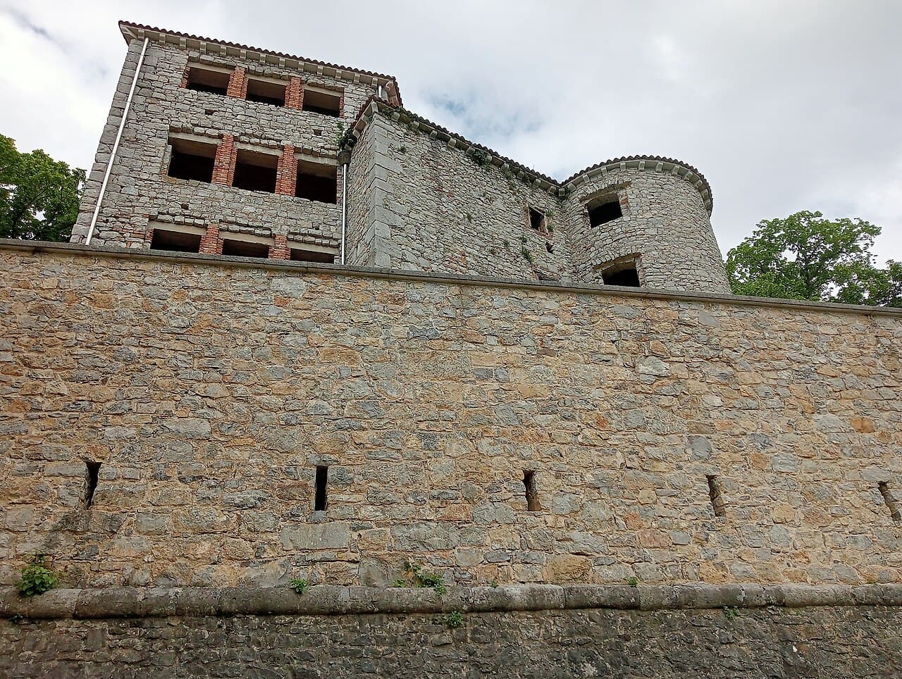 Branik Castle