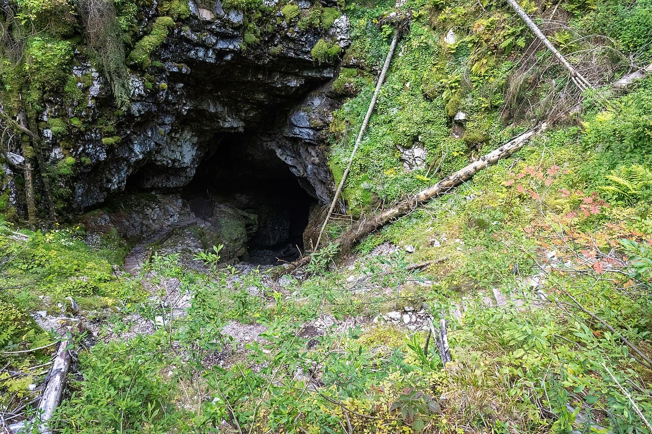 Great Paradana Ice Cave